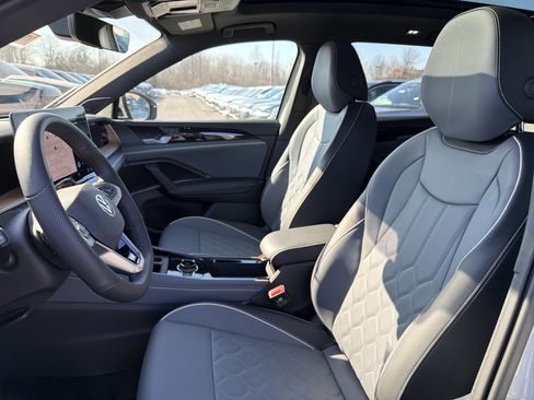 New 2026 Volkswagen Tiguan SEL R-Line image 11