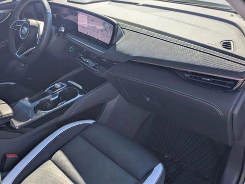 Used 2025 Buick Envision Sport Touring image 22