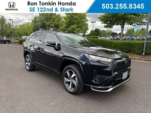 Used 2022 Toyota RAV4 SE w/ Weather & Moonroof Package AWD/4WD image 1