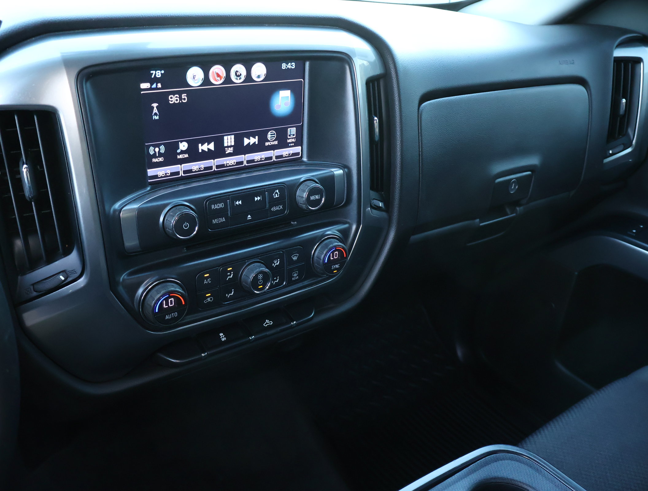 Used 2018 Chevrolet Silverado 1500 LT w/ Texas Edition RWD image 16