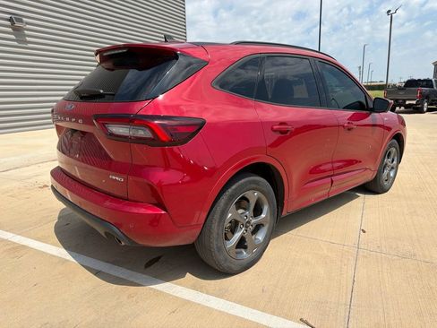 Used 2023 Ford Escape ST-Line Select w/ Tech Pack #2 AWD/4WD image 3