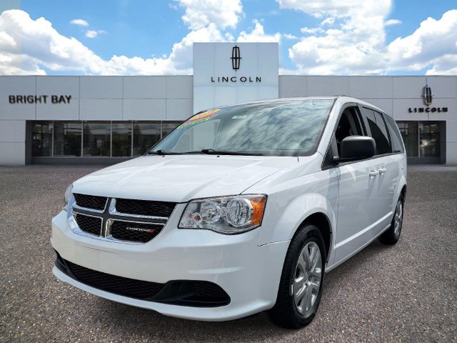 Used 2018 Dodge Grand Caravan SE w/ UConnect Hands-Free Group FWD image 2
