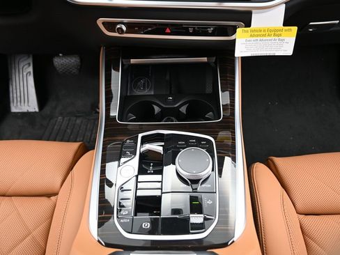 Used 2025 BMW X5 xDrive50e w/ Climate Comfort Package image 15