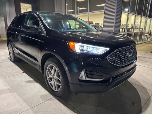 Certified 2024 Ford Edge SEL w/ Convenience Package image 10