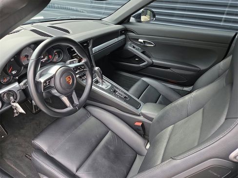 Used 2017 Porsche 911 Carrera S image 4