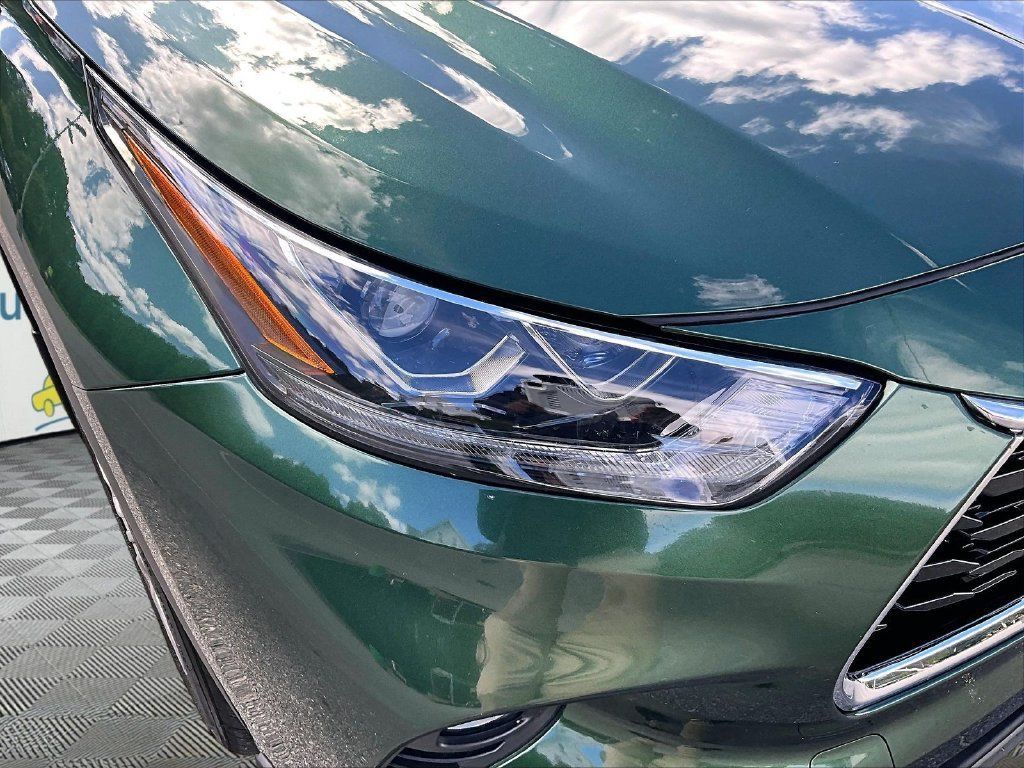 Used 2025 Toyota Highlander Platinum AWD/4WD image 34
