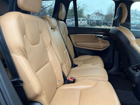 Used 2016 Volvo XC90 T6 Momentum image 18