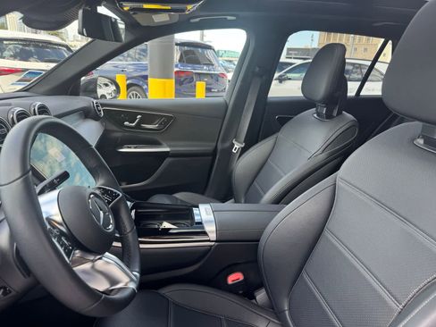 Used 2026 Mercedes-Benz GLC 300 image 6