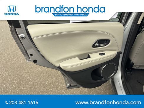 Used 2022 Honda HR-V EX-L image 10