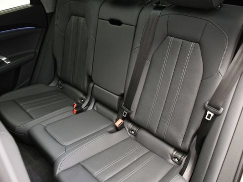 Used 2025 Audi Q5 Premium Plus w/ Premium Plus AWD/4WD image 43