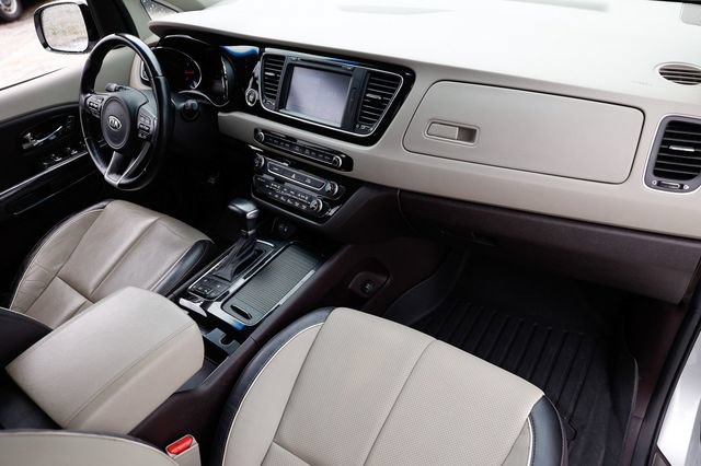 Used 2018 Kia Sedona SX Limited FWD image 21