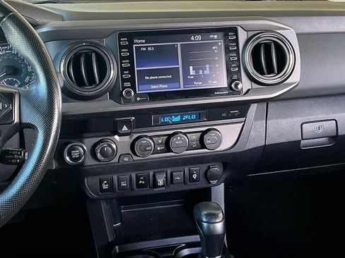 Used 2021 Toyota Tacoma TRD Off-Road w/ Technology Package AWD/4WD image 7