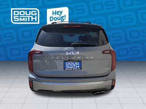 Used 2025 Kia Telluride S AWD/4WD image 3