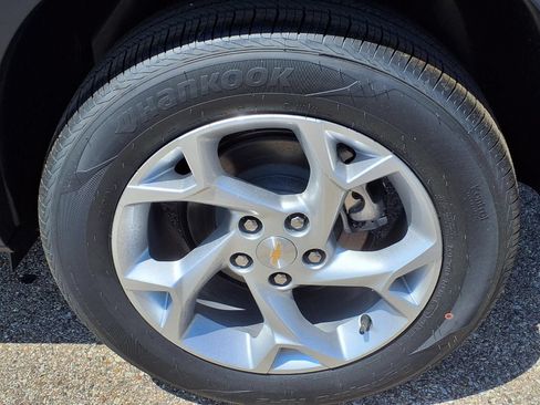 New 2026 Chevrolet Trax LS w/ LS Convenience Package FWD image 7
