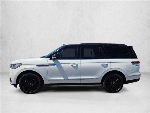 Used 2022 Lincoln Navigator Black Label AWD/4WD image 9