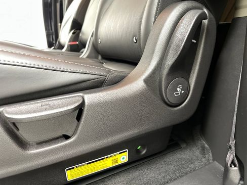 Used 2026 Kia Carnival LXS FWD image 18
