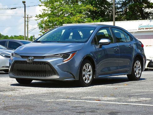 Used 2021 Toyota Corolla LE w/ Carpet Mat Package (TMS) FWD image 8