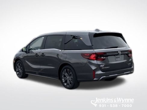 New 2026 Honda Odyssey Touring image 2