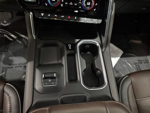 Used 2024 GMC Sierra 3500 Denali w/ Denali Reserve Package AWD/4WD image 26