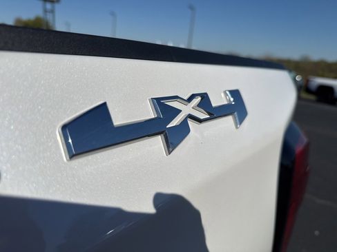 Used 2023 GMC Sierra 1500 SLT w/ SLT Premium Package image 13