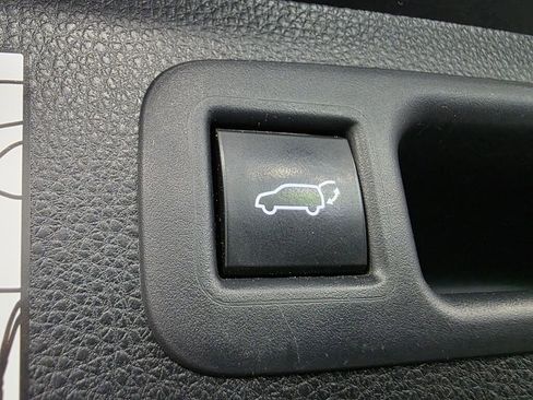 Used 2021 Toyota Highlander Limited AWD/4WD image 22