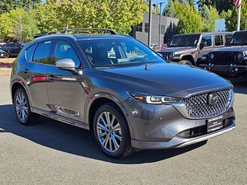 Used 2024 MAZDA CX-5 Signature AWD/4WD image 3