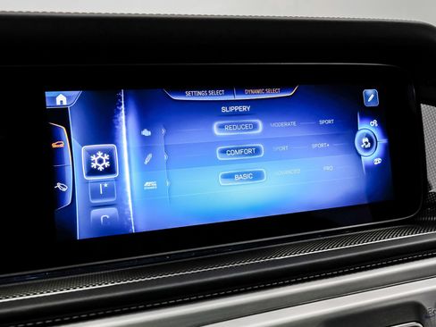 Used 2025 Mercedes-Benz G 63 AMG 4MATIC image 76