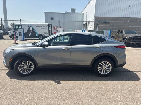 Used 2025 Buick Envista Preferred w/ Convenience I Package FWD image 5