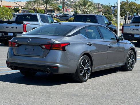 Used 2023 Nissan Altima 2.5 SR image 5