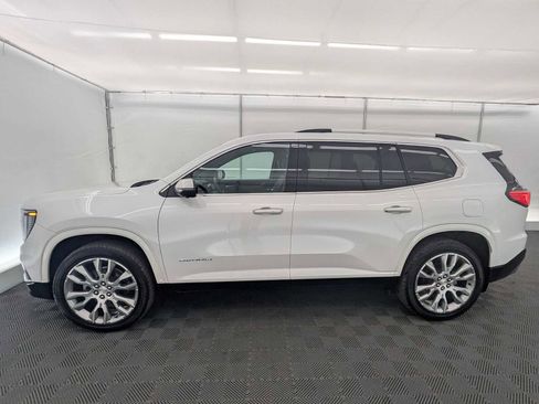 Used 2024 GMC Acadia Denali AWD/4WD image 3