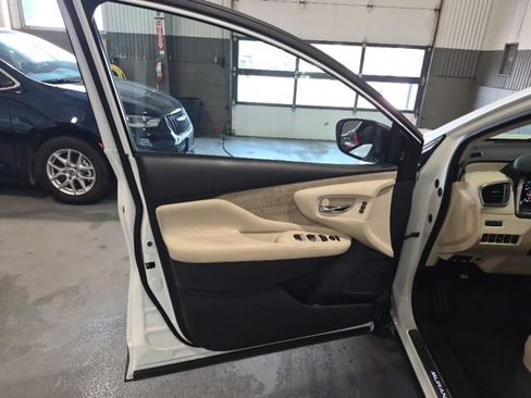 Certified 2023 Nissan Murano SL w/ SL Moonroof Package AWD/4WD image 10