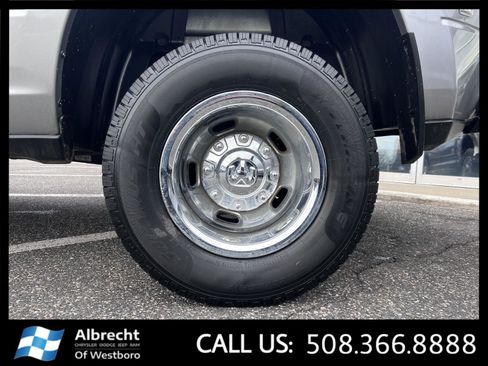 Used 2024 RAM 3500 Big Horn image 30