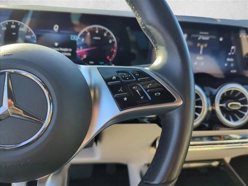 Used 2025 Mercedes-Benz GLA 250 image 14