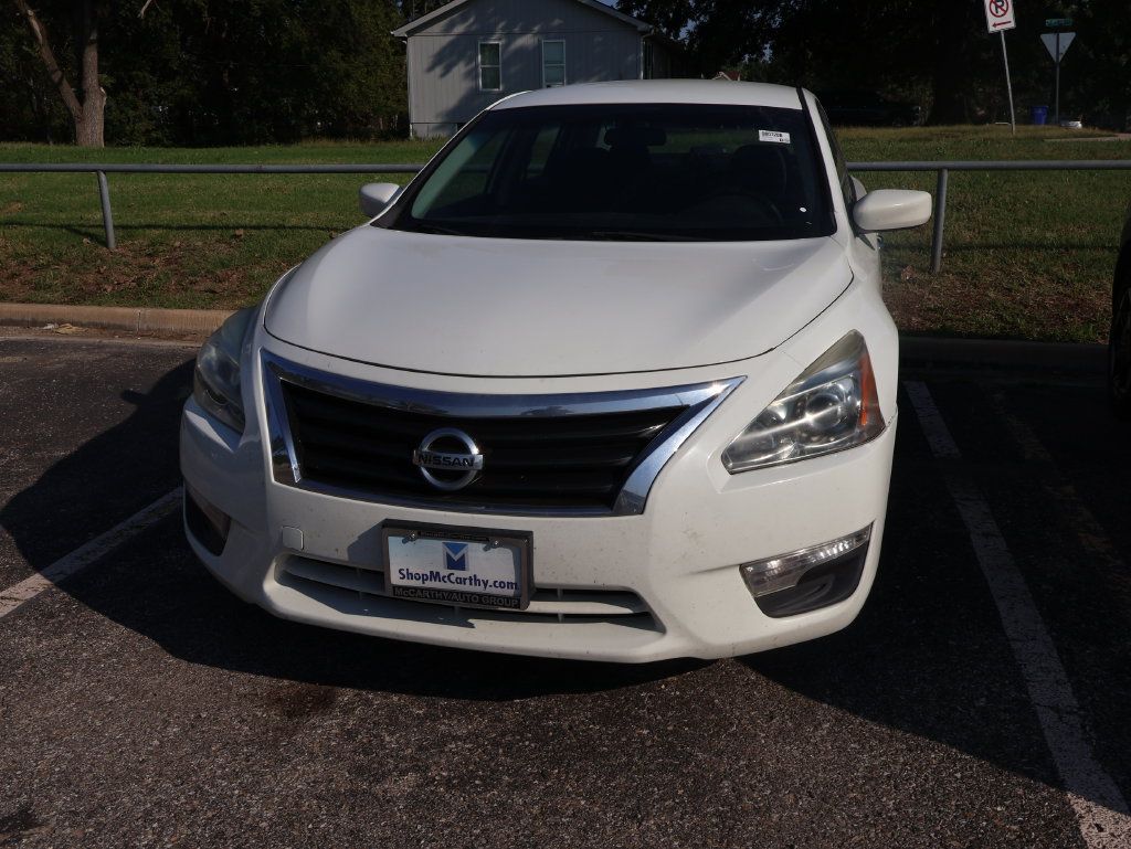 Used 2015 Nissan Altima 2.5 S w/ Power Driver Seat Package FWD image 9