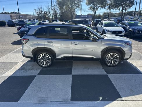 Used 2025 Subaru Forester Touring w/ Touring Package image 3