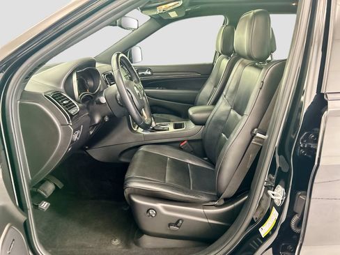 Used 2019 Jeep Grand Cherokee High Altitude RWD image 18