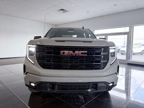 Used 2024 GMC Sierra 1500 Elevation AWD/4WD image 15