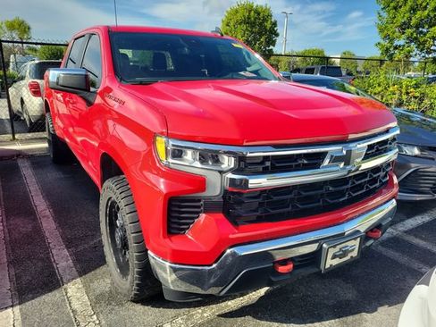 Used 2023 Chevrolet Silverado 1500 LT AWD/4WD image 2