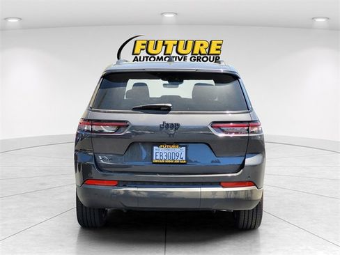 New 2025 Jeep Grand Cherokee L Altitude image 4