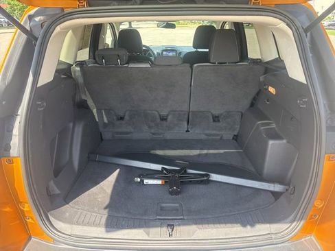 Used 2016 Ford Escape SE w/ Equipment Group 201A FWD image 17