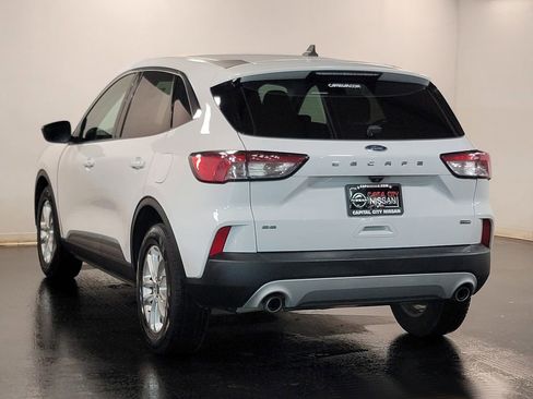 Used 2022 Ford Escape SE image 26