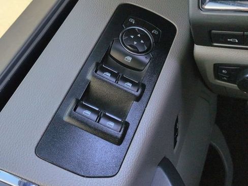 Used 2017 Ford F150 XLT w/ Equipment Group 302A Luxury AWD/4WD image 23