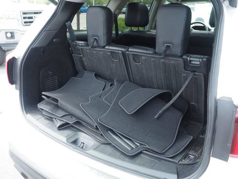 Used 2019 Nissan Pathfinder Platinum AWD/4WD image 21