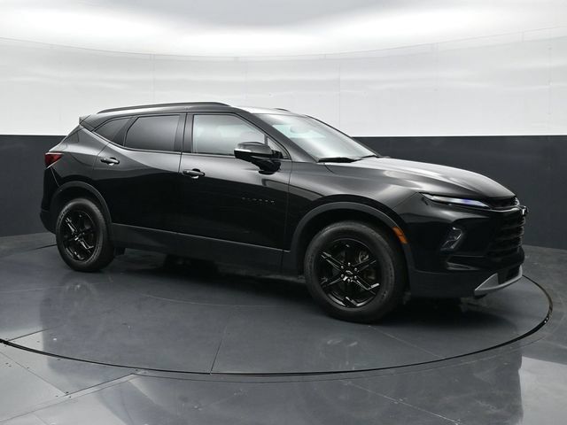 Used 2023 Chevrolet Blazer LT w/ Midnight/Sport Edition AWD/4WD image 3