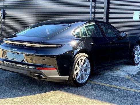 Used 2025 Porsche Panamera 4 image 10