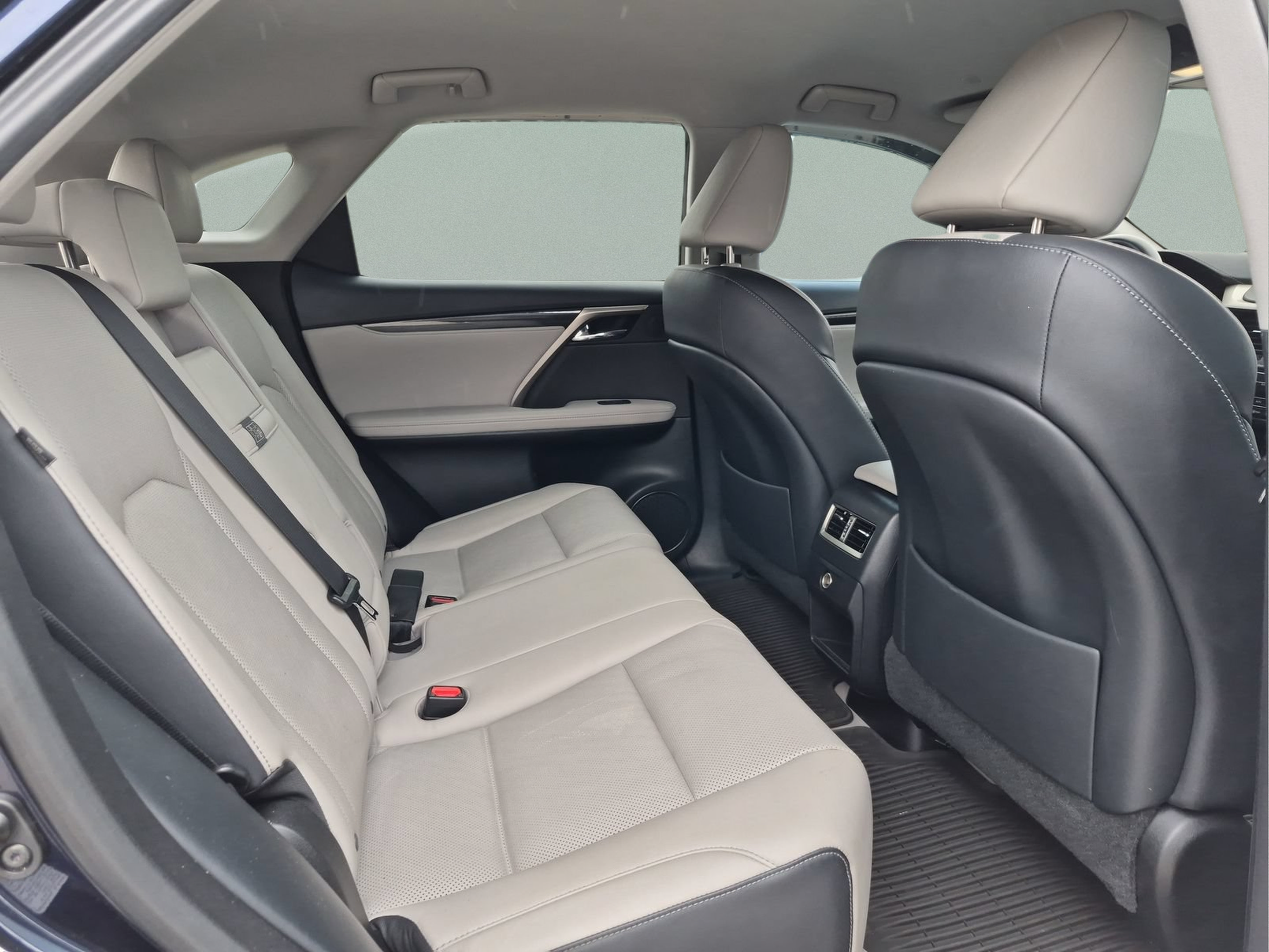 Used 2018 Lexus RX 350 FWD w/ Accessory Package image 18