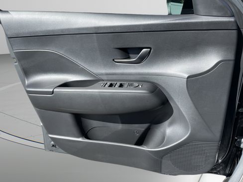 Certified 2026 Hyundai Kona SE FWD image 16