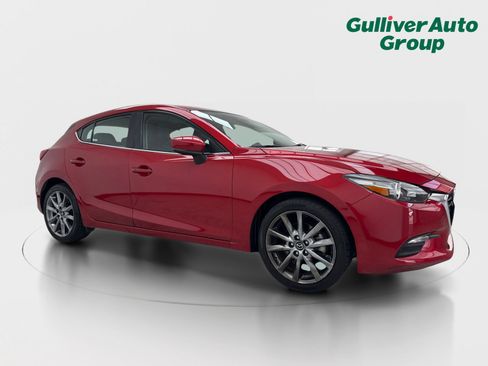 Used 2018 MAZDA MAZDA3 Touring FWD image 12