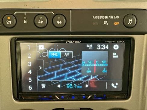 Used 2011 Chevrolet Colorado W/T AWD/4WD image 8