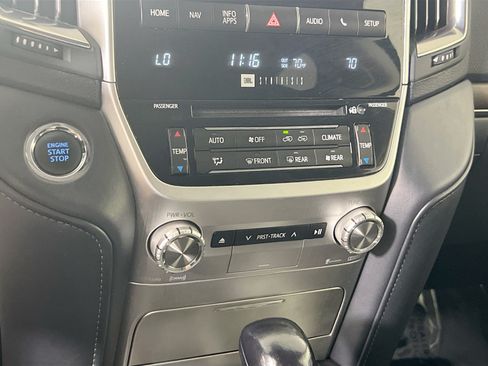 Used 2018 Toyota Land Cruiser w/ Carpet Mat Package AWD/4WD image 16